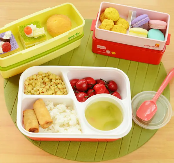 Mẹo nhỏ tẩy sạch vết dầu mỡ trên hộp nhựa bảo quản thực phẩm
