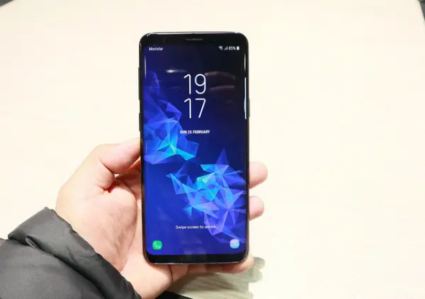 Công nghệ̣ màn hình Super AMOLED là gì?