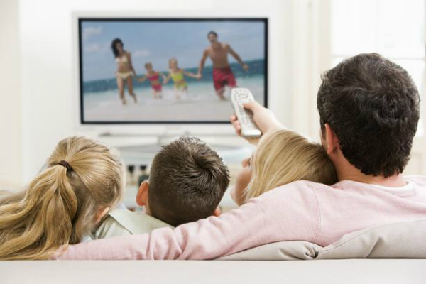 5 mẹo không cần cấm đoán nhưng vẫn kiểm soát được thói quen xem Tivi của trẻ nhỏ