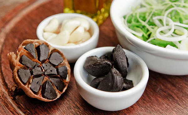 Không nên dùng tỏi quá nhiều trong ngày