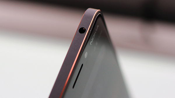 Đánh giá chi tiết Nokia 6.1: Cấu hình mạnh mẽ, camera Zeiss, thiết kế hoài cổ, giá bán 6,6 triệu