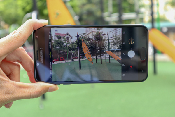Đánh giá chi tiết Samsung Galaxy J4