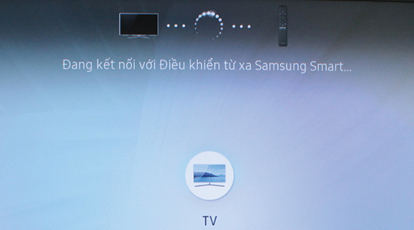 Hướng dẫn cách tìm kiếm bằng giọng nói trên smart tivi Samsung 2018 và 2019