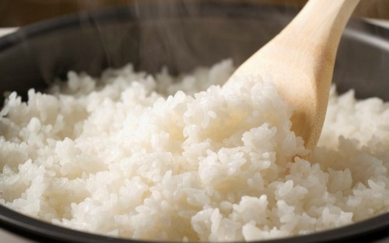 Hấp lại cơm sống