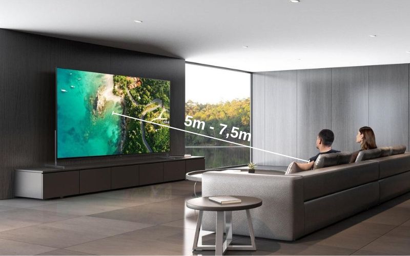 Khoảng cách ngồi xem tivi 98 inch hợp lý