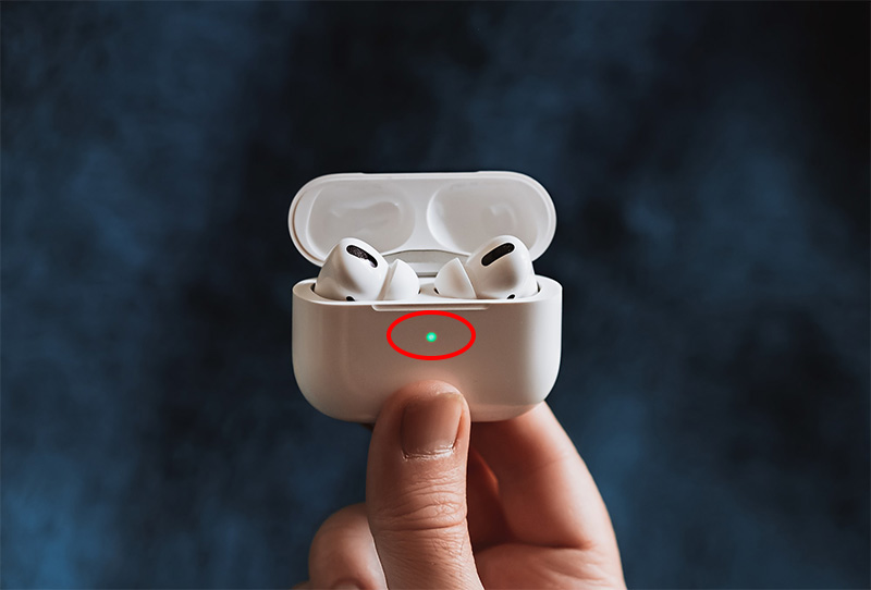 Cách kiểm tra pin AirPods dựa vào đèn led hộp sạc