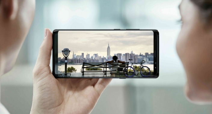 Màn hình vô cực Infinity Display