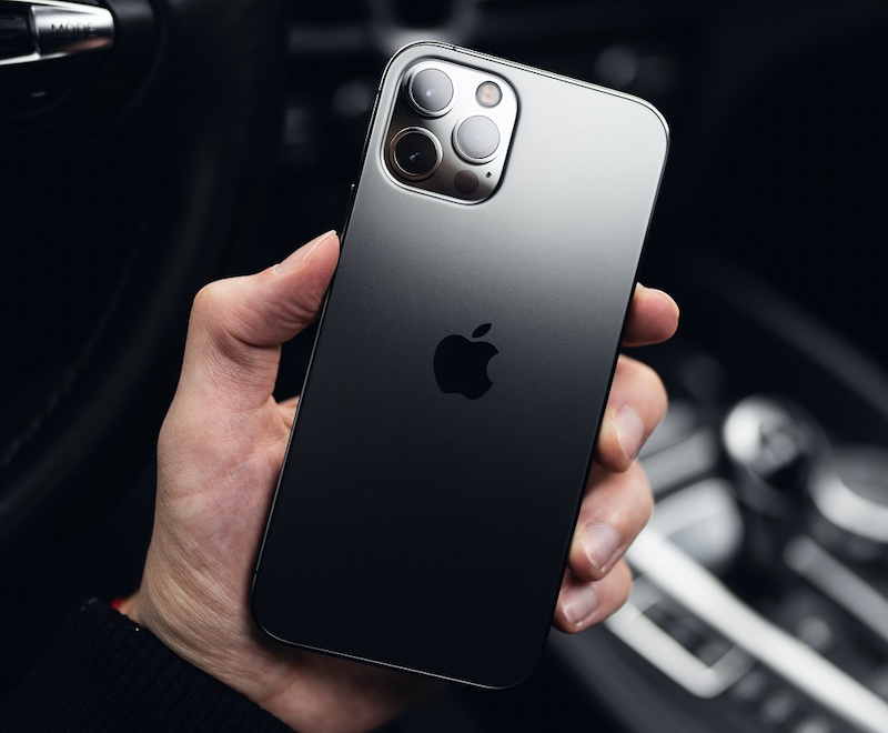 Sự cuốn hút đến từ iPhone 12 Pro Max màu đen