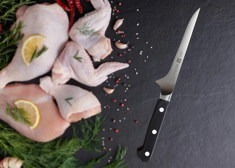 Dao róc xương có lưỡi dao hẹp, ngắn