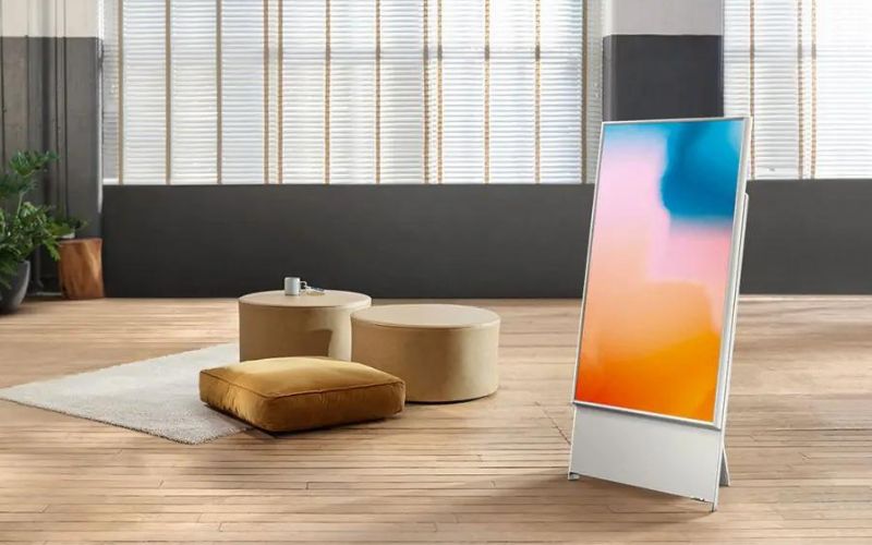 Lifestyle Tivi Samsung SERO QLED 4K 43 Inch QA43LS05B