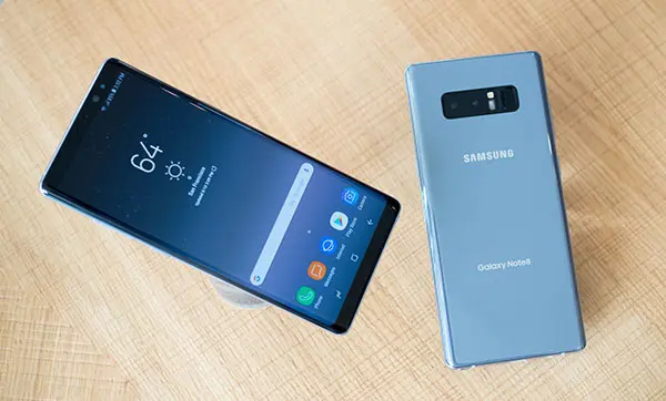 So sánh thiết kế Samsung Galaxy Note 8 với iPhone 8 Plus