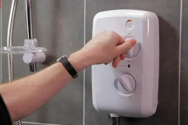 Một số mẹo tiết kiệm điện khi dùng máy nước nóng