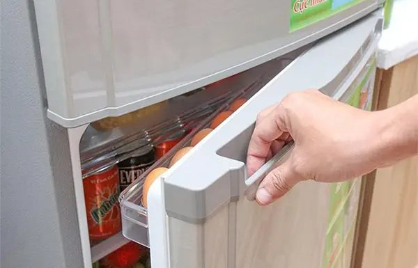 Một tờ giấy cũng có thể kiểm tra tủ lạnh có lãng phí KW điện năng hay không?