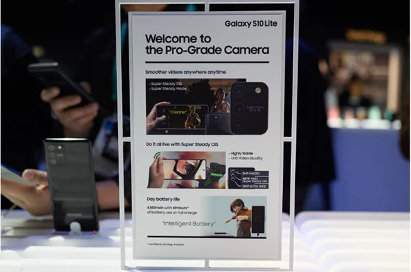 Trên tay Galaxy S10 Lite - khác biệt đến từ hệ thống camera sau