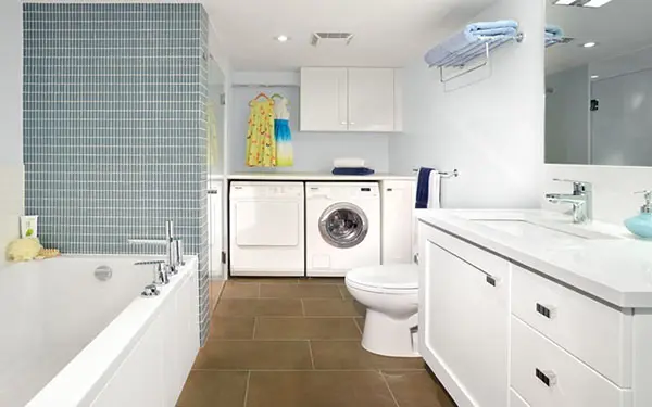 Tại sao không nên đặt máy giặt trong phòng tắm?