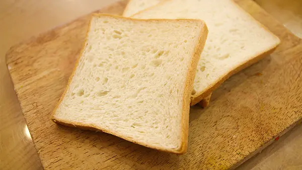 Bánh mì có tác dụng khử mùi tuyệt vời cho tủ lạnh, ít ai ngờ tới
