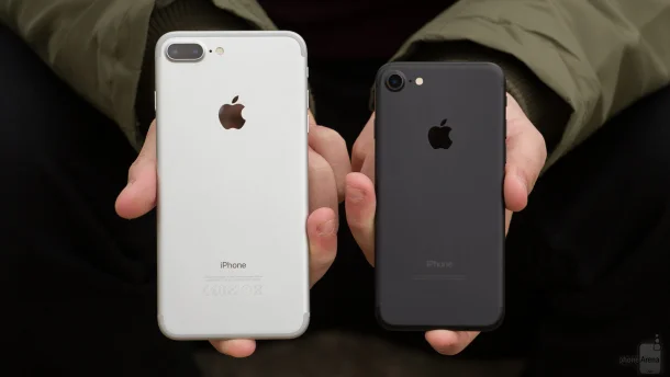 Nên mua iPhone quốc tế hay chính hãng tốt hơn?
