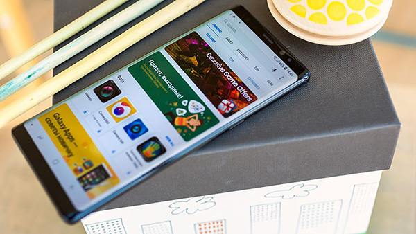 Samsung Galaxy Note 9 chính thức ra mắt: màn hình 6,4 inch, RAM 8GB, bộ nhớ 512GB, Pin 4000mAh