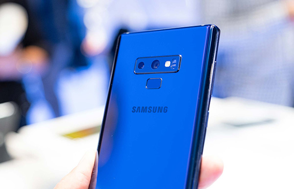 Samsung Galaxy Note 9 chính thức ra mắt: màn hình 6,4 inch, RAM 8GB, bộ nhớ 512GB, Pin 4000mAh
