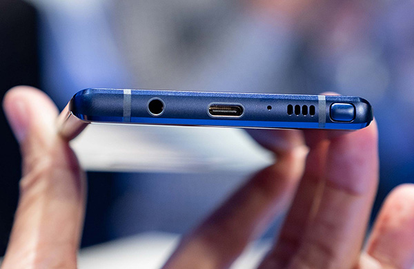 Samsung Galaxy Note 9 ra mắt: Màn hình 6.4 inch, Ram 8GB, bộ nhớ 512GB, pin 4000mAh