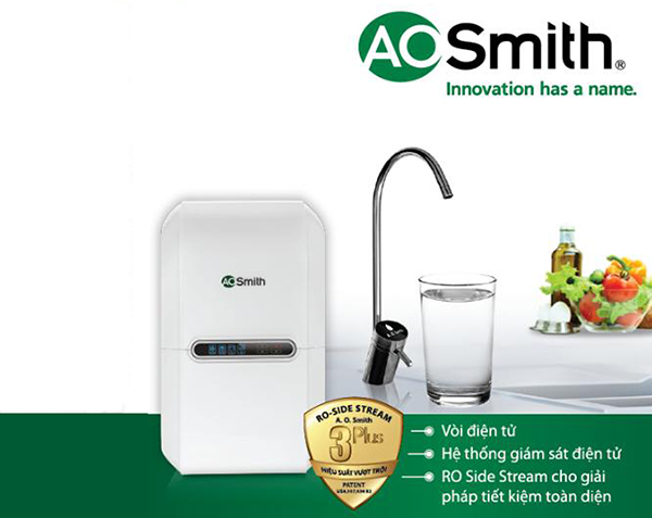 Máy lọc nước RO A.O SMITH được trang bị hệ thống đèn UV giúp diệt khuẩn và loại bỏ 99.99% virus.