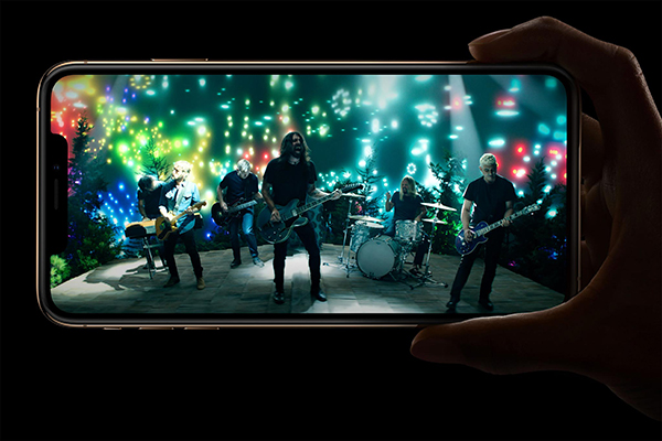 Apple chính thức ra mắt iPhone Xr, iPhone Xs/Xs Max: 2 SIM, màn hình tai thỏ OLED, bộ nhớ 512GB, chíp A12 Bionic