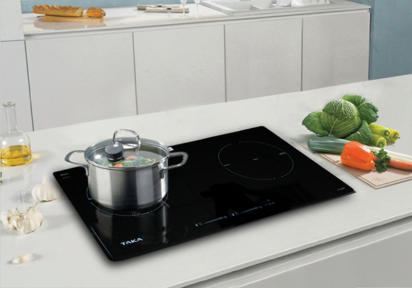 Bếp từ là loại thiết bị ứng dụng nguyên lý cảm ứng điện từ, tạo ra nhiệt làm nóng trực tiếp nồi - chảo