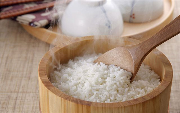Chia sẻ một số mẹo nấu cơm và bảo quản cơm không bị thiu khi để lâu trong mùa nóng