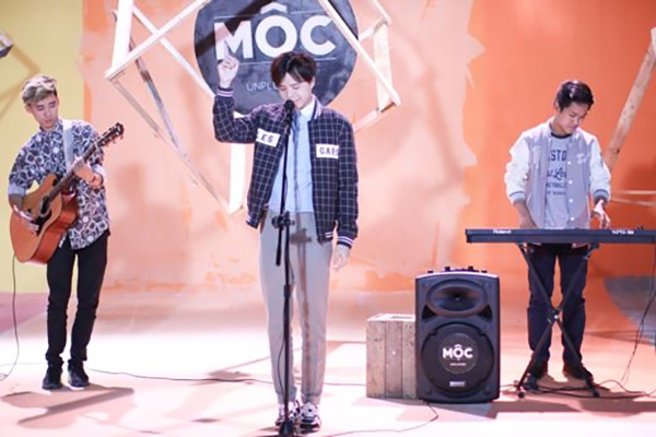 Chia sẻ cách chọn mua loa kéo để hát karaoke cho gia đình