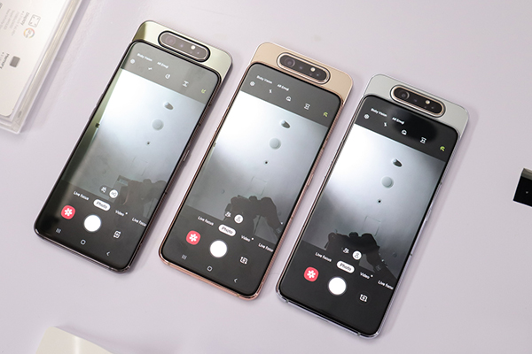 Đánh giá Samsung Galaxy A80: Camera “thụt thò” độc đáo, RAM 8GB, giá bán từ 14,99 triệu đồng 