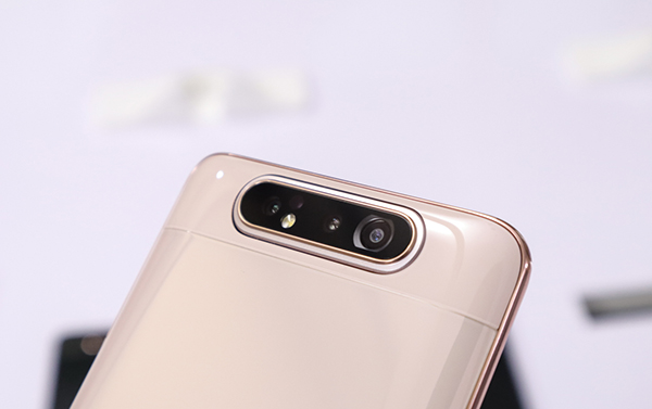 Đánh giá Samsung Galaxy A80: Camera “thụt thò” độc đáo, RAM 8GB, giá bán từ 14,99 triệu đồng 