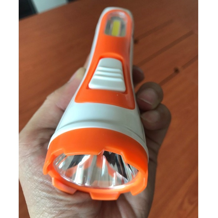 Đèn Pin Sạc Led COMET CRT453