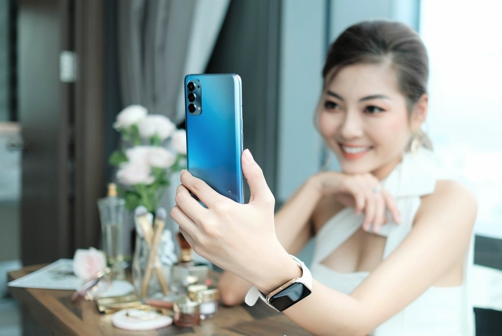 dien thoai selfie OPPO RENO 4