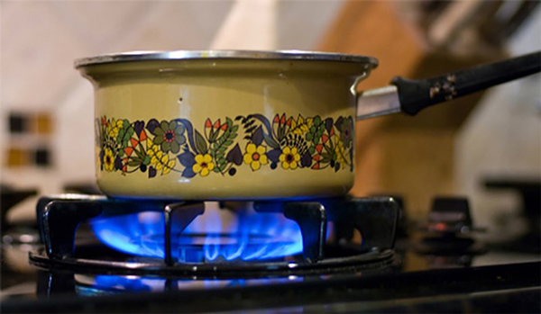 Chia sẻ những mẹo hay giúp tiết kiệm đến 50% lượng gas khi nấu bằng bếp gas mà bạn nên biết