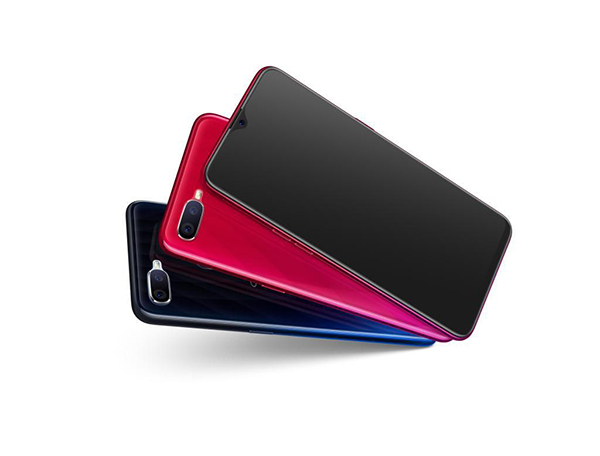 Oppo F9 lộ diện với thiết kế màn hình “giọt nước, sạc nhanh VOCC, đặt trước nhận quà giá trị lớn