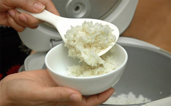 Hướng dẫn cách vệ sinh nồi cơm điện đúng cách