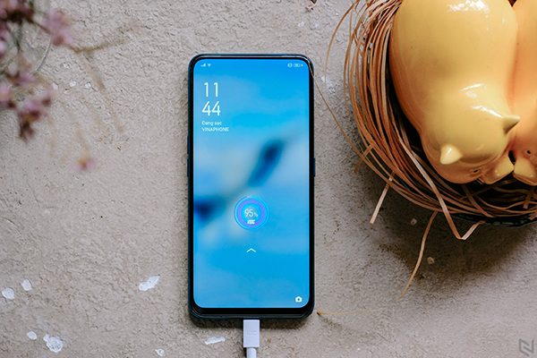 Tìm hiểu về công nghệ sạc thế hệ mới VOOC 3.0 trên OPPO F11 Pro