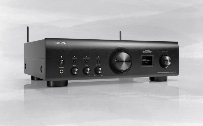 Mặt trước Amply Denon PMA-900HNEBKE2 có hai nút vặn