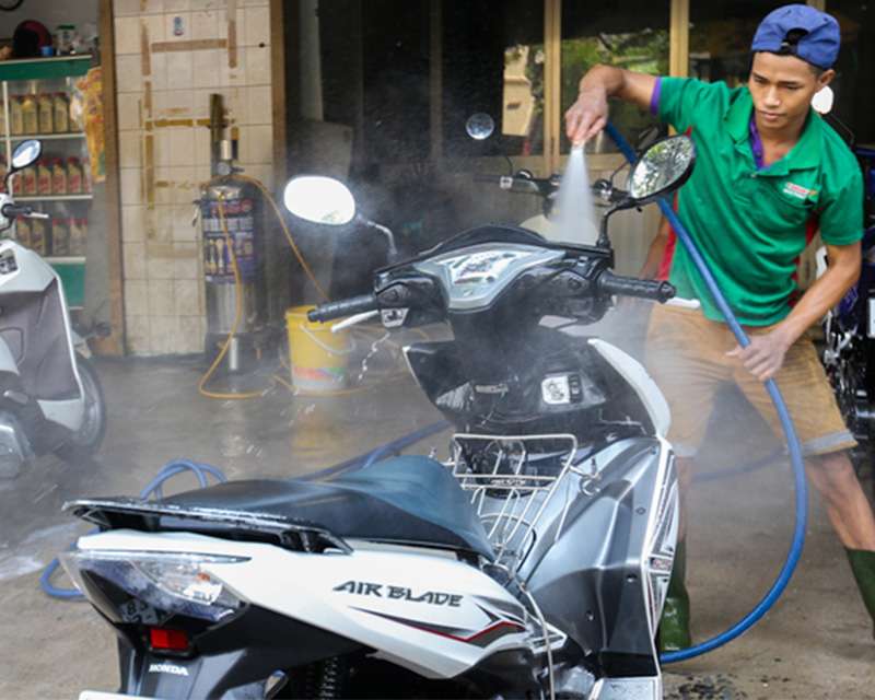 Nên rửa xe định kỳ để tăng tuổi thọ cho xe