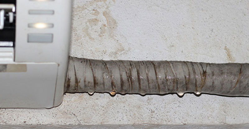 Ống bảo ôn máy lạnh bị rò rỉ nước