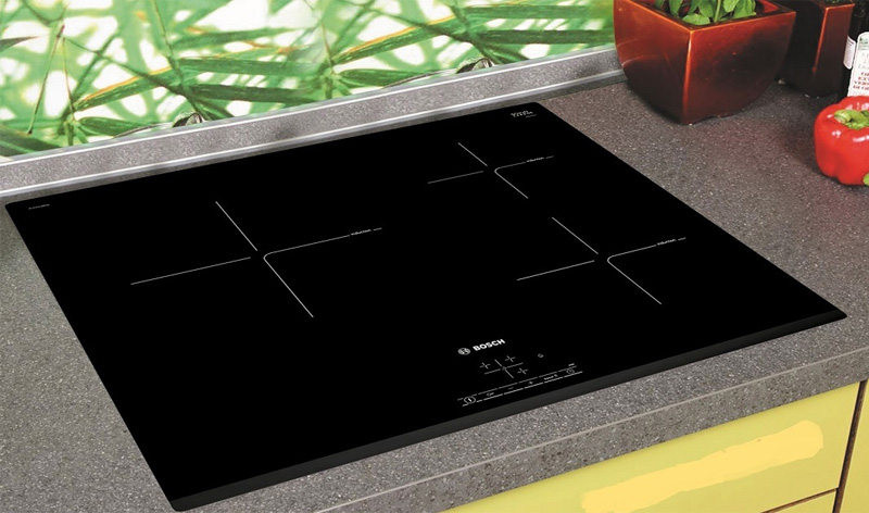 Bếp từ 3 vùng nấu Bosch PUC631BB2E có kiểu dáng hiện đại