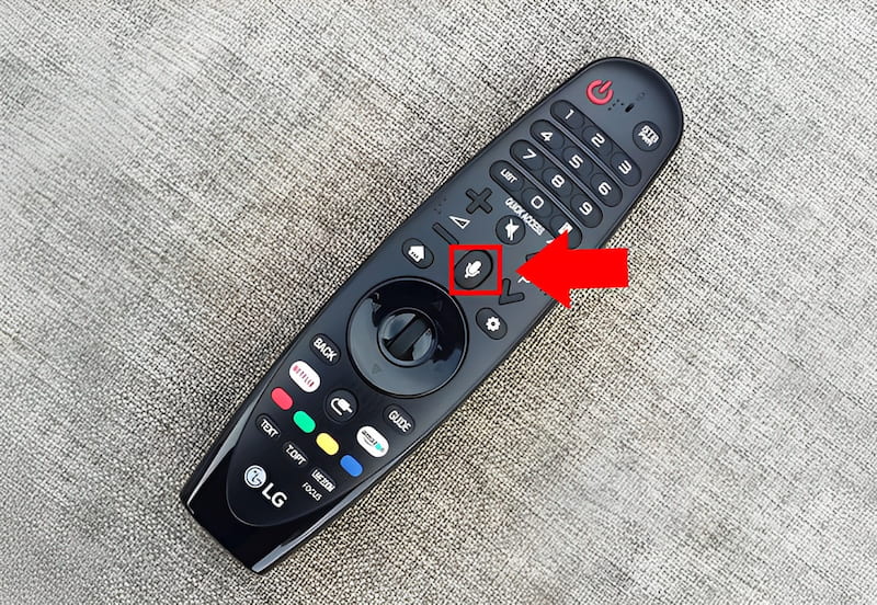 Chức năng điều khiển bằng giọng nói trên remote 