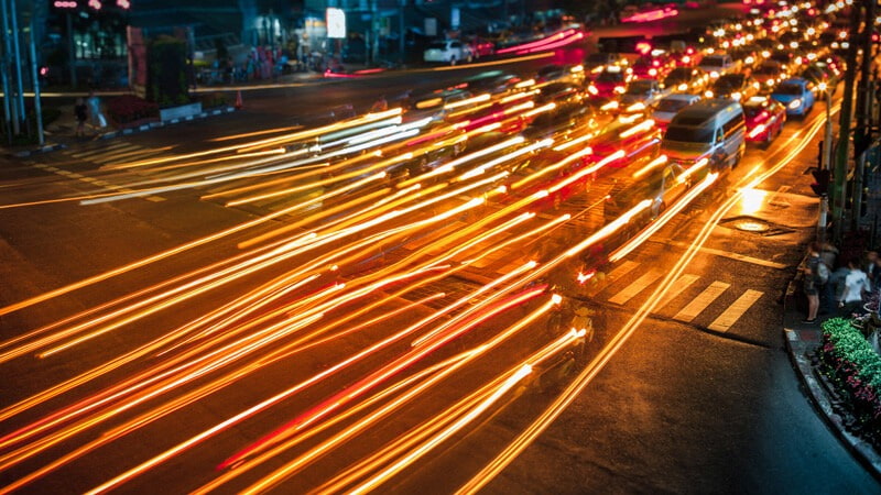 Chụp ảnh phơi sáng trên iPhone bằng Stabilized Night Camera