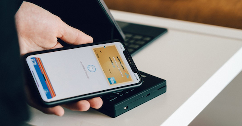 Thanh toán bằng tính năng NFC trên điện thoại