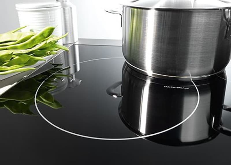 Đáy dụng cụ nấu quá nóng
