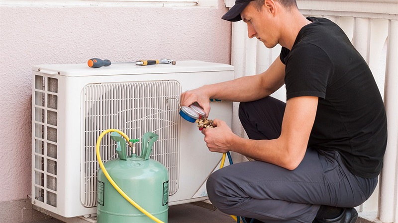 Điều hòa bị thiếu gas.