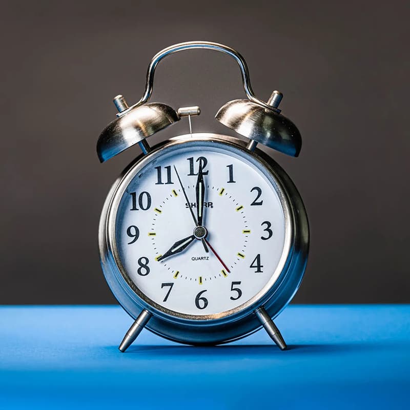 Đồng hồ để bàn là gì?