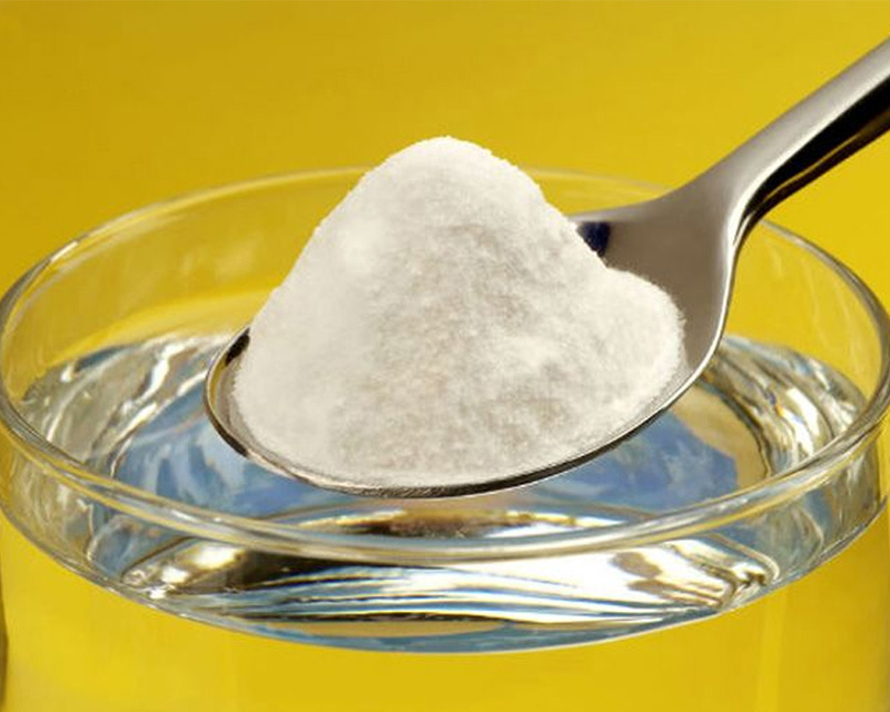 Dùng baking soda và nước