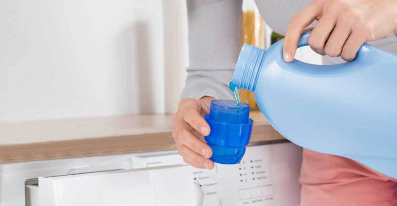 Dùng nước giặt cho da nhạy cảm, quần áo công sở