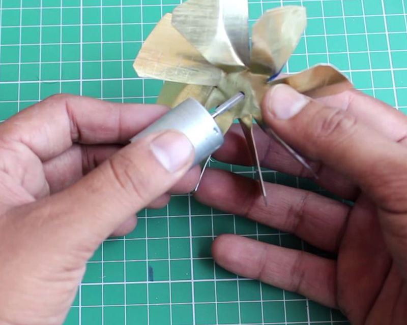 Gắn quạt vào động cơ